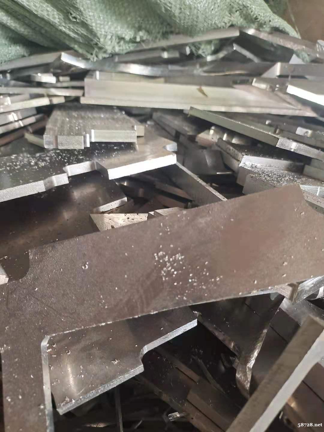 高价上门收购电梯门铁废铁铜废不锈钢旧铝 高价上门收购电梯门铁废铁铜废不锈钢旧铝