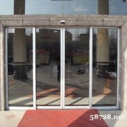 北京王府井维修玻璃门安装肯德基门